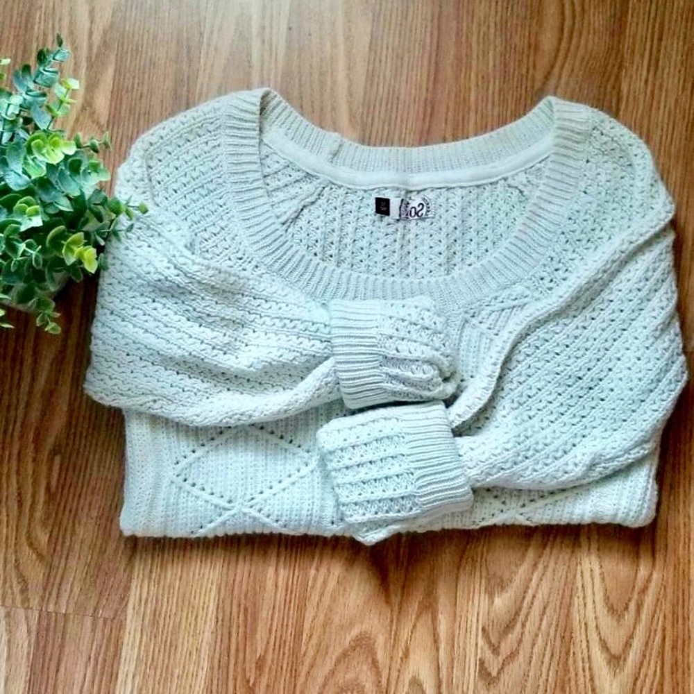 SO || White Sweater
